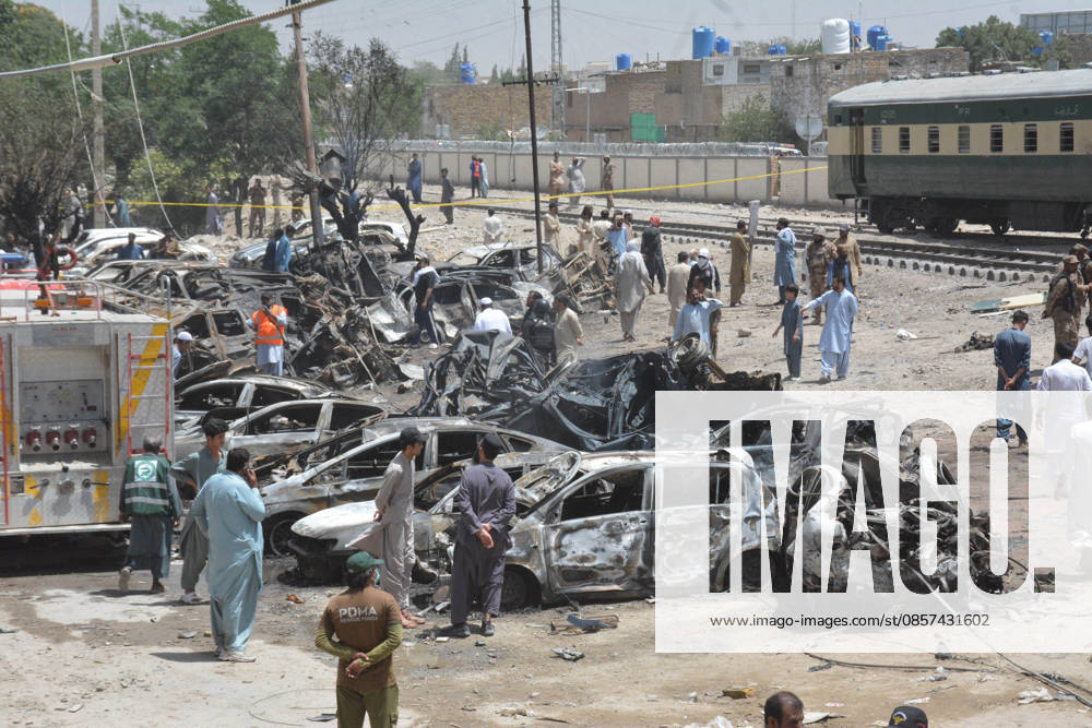 Several injured in explosion targeting train in southwest Pakistan QUETTA,PAKISTAN - MAY 24: Pakistani forces and rescue workers are busy with relief work after an explosion injured several people near Chaman Phatak Quetta southwestern Balochistan, Pakistan on Sunday May 24, 2026. Mazhar Chandio Anadolu Quetta Pakistan. Editorial use only. Please get in touch for any other usage.