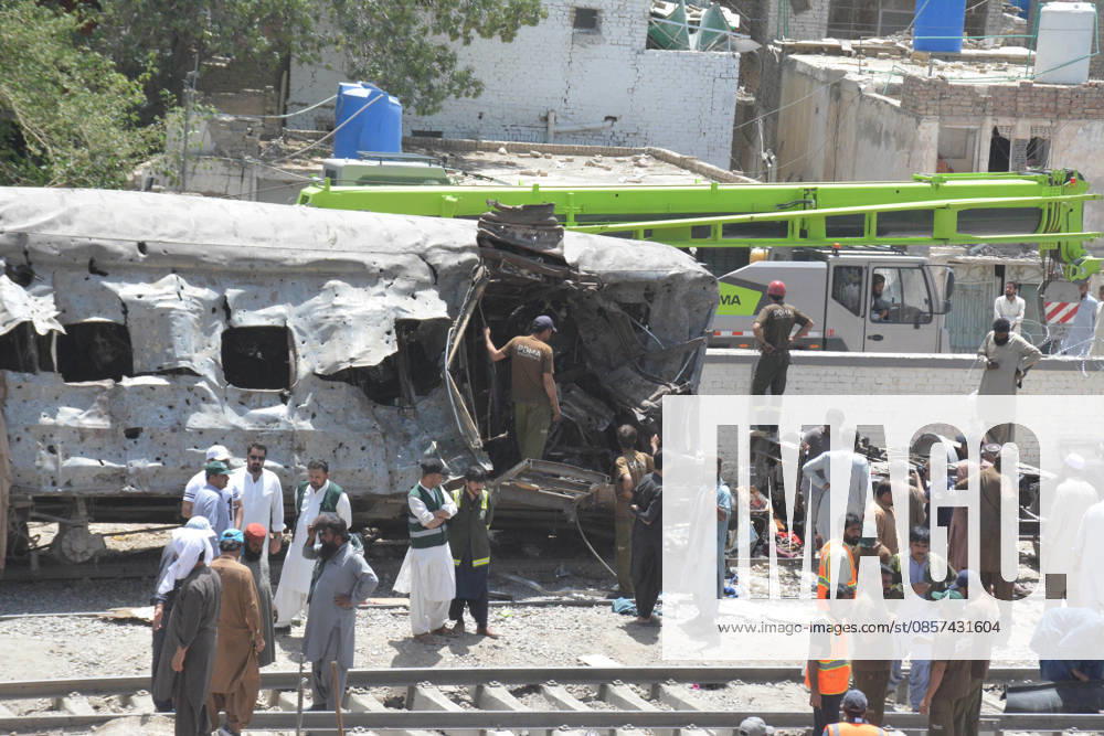 Several injured in explosion targeting train in southwest Pakistan QUETTA,PAKISTAN - MAY 24: Pakistani forces and rescue workers are busy with relief work after an explosion injured several people near Chaman Phatak Quetta southwestern Balochistan, Pakistan on Sunday May 24, 2026. Mazhar Chandio Anadolu Quetta Pakistan. Editorial use only. Please get in touch for any other usage.