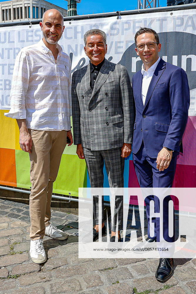 CSD Hannover 2026 Motto We are writing the future Equal rights Self-determined Queer f l n r Lord Mayor of the State Capital Hannover Michel Friedman Publicist and talk show host Falko Mohrs SPD Lower Saxony Minister for Science and Culture Hannover Opera Square, Stage, Backstage Lower Saxony, Hannover Region Germany