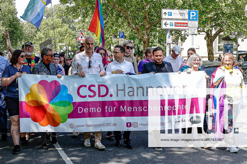 CSD Hannover 2026 Motto We are writing the future Equal Rights Self-determined Queer Leading the demonstration from left to right Nadine Rochlitzer, Board Andersraum e V , Michel Friedman, publicist and talk show host Belit Onay Bündnis90 Die Grünen , Lord Mayor of the State Capital Hannover Falko Mo