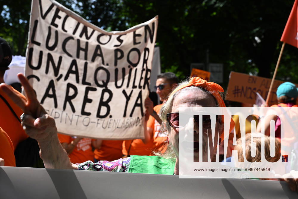 Thousands of demonstrators march through central Madrid to demand affordable housing and protest against rising rental prices, as the Spanish capital joins nationwide mobilizations calling for stronger housing protections and access to decent homes. Madrid Spain - ZUMAd308 20260524_zsp_d308_001