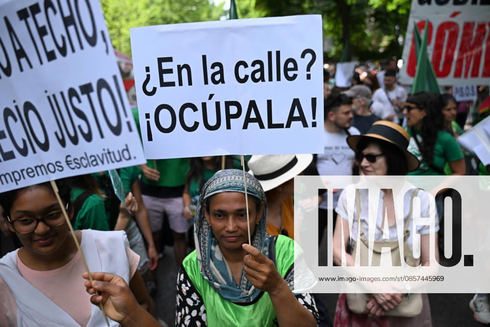 Thousands of demonstrators march through central Madrid to demand affordable housing and protest against rising rental prices, as the Spanish capital joins nationwide mobilizations calling for stronger housing protections and access to decent homes. Madrid Spain - ZUMAd308 20260524_zsp_d308_013