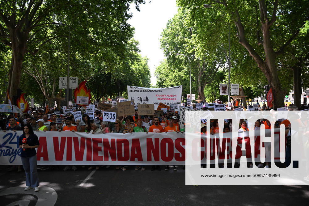 Thousands of demonstrators march through central Madrid to demand affordable housing and protest against rising rental prices, as the Spanish capital joins nationwide mobilizations calling for stronger housing protections and access to decent homes. Madrid Spain - ZUMAd308 20260524_zsp_d308_017