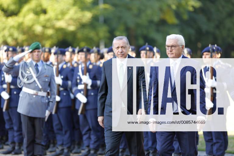 Turkish President Recep Tayyip Erdogan Berlin: Turkish President Recep Tayyip Erdogan will receive military honors at Bellevue Palace. The photo shows the Federal President Frank-Walter Steinmeier and the Turkish President Recep Tayyip Erdogan Berlin Berlin-Tiergarten Germany SimonexKuhlmey