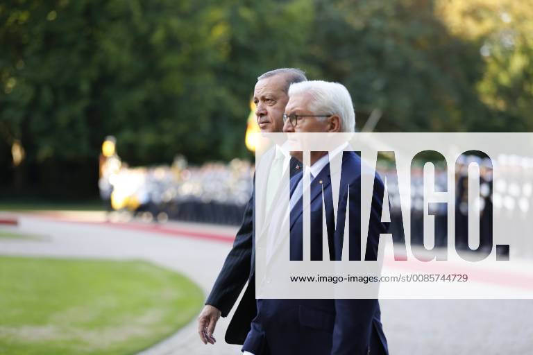 Turkish President Recep Tayyip Erdogan Berlin: Turkish President Recep Tayyip Erdogan will receive military honors at Bellevue Palace. The photo shows the Federal President Frank-Walter Steinmeier and the Turkish President Recep Tayyip Erdogan Berlin Berlin-Tiergarten Germany SimonexKuhlmey