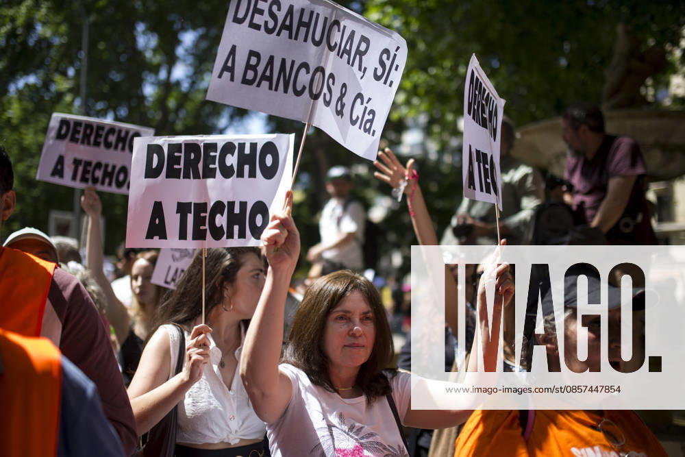 Hundreds of people carrying signs took to the streets of Madrid to demand that the constitutional right to decent, adequate, and sustainable housing be guaranteed in the face of speculation. This is a nationwide protest involving more than 30 Spanish cities, where people have taken to the streets. Madrid Spain - ZUMAs296 20260524_znp_s296_007
