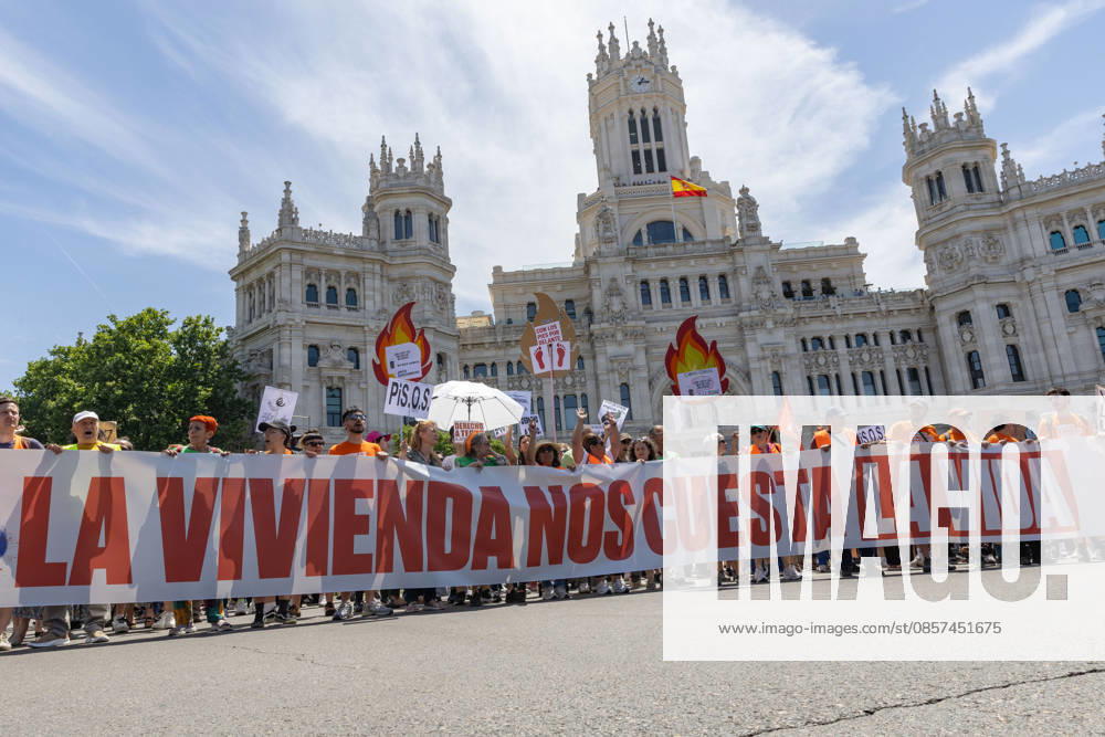 Thousands of citizens demonstrated in Madrid to demand measures against real estate speculation in Spain...The housing crisis has inflated the prices of homes for sale by nearly 120% in the last 10 years, while rents are rising by an average of 10% annually. Madrid SPAIN - ZUMAl221 20260524_zip_l221_039