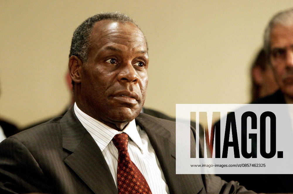 2006 - The Shaggy Dog - Movie Set RELEASE DATE: March 10, 2006. MOVIE TITLE: The Shaggy Dog. STUDIO: Walt Disney Pictures. PLOT: A man tries to live a normal life despite the fact that he sometimes turns into a sheepdog. PICTURED: DANNY GLOVER as Josh Douglas. Universal City California USA