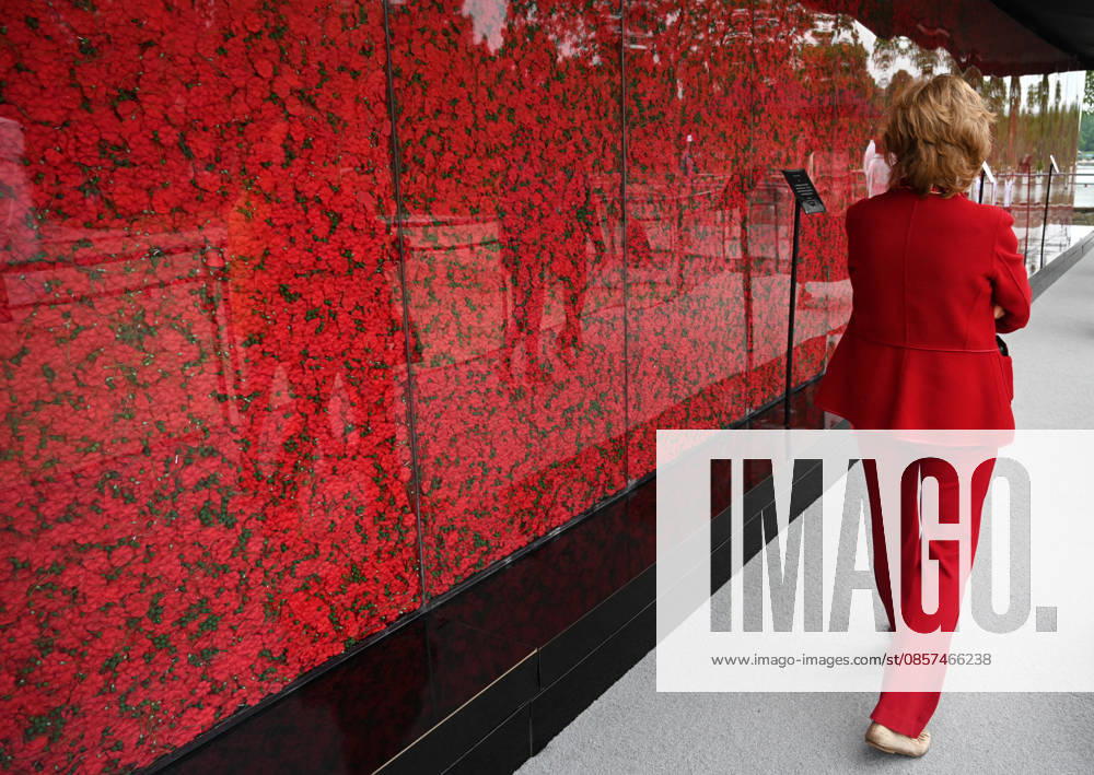 Poppy Wall honors service members with 600,000 poppies in Washington, DC A Memorial Day installation displays 600,000 poppies, each symbolizing a US service member killed in combat since World War One, on May 24, 206 in Washington, DC. Photo by Olivier Douliery ABACAPRESS.COM Washington DC United States
