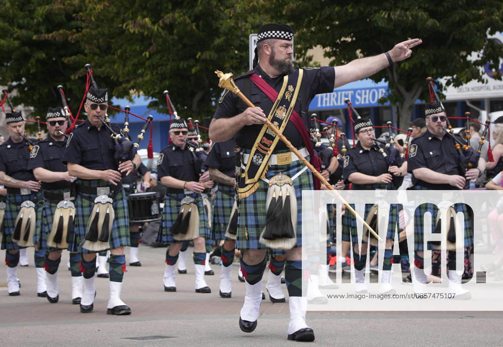 (260525) -- DELTA, May 25, 2026 -- A marching band performs during the Ladner May Days parade in Ladner, British Columbia, Canada, May 24, 2026. (Photo by Xinhua) CANADA-BRITISH COLUMBIA-LADNER-MAY DAYS PARADE LiangxSen