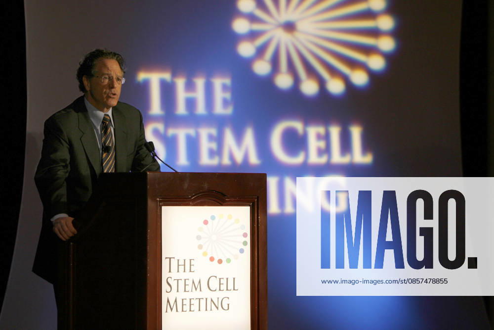 The Stem Cell Meeting 2006 Mar 13, 2006; San Francisco, CA, USA; Being held March 12-14, 2006 at The Palace Hotel in San Francisco, The Stem Cell Meeting brings together hundreds of leading decision makers from the business and scientific communities to examine the challenges and opportunities associated with investments in stem cell research. ROBERT KLEIN, chairman of the Independent Citizens Oversight Committee (ICOC) gives the welcome address. Mandatory Credit: Photo by Mike Fox ZUMA Press. ( ) Copyright 2006 by Mike Fox San Francisco CA USA