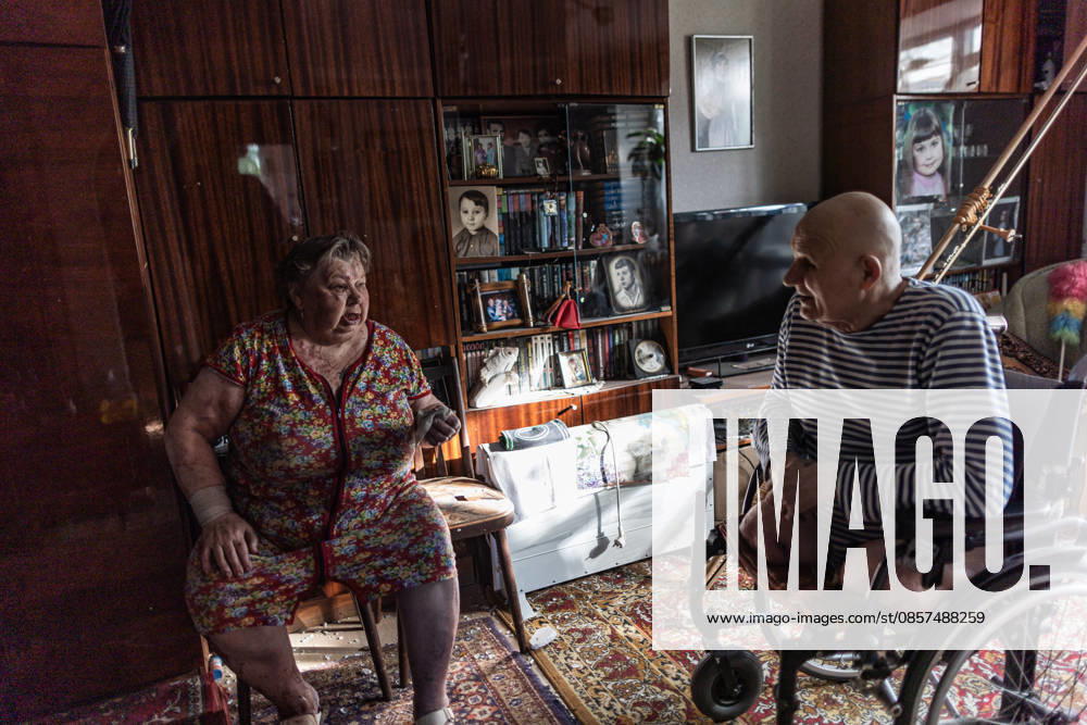 Aftermath of Russian strike in Kramatorsk KRAMATORSK, UKRAINE - MAY 25: Valentina, aged 79, injured at her home, and her husband Aleksei, aged 76, at their home, which was damaged following a Russian attack using KAB aerial bombs, in Kramatorsk, Ukraine, 25 May 2026 Diego Herrera Carcedo Anadolu Kramatorsk Ukraine. Editorial use only. Please get in touch for any other usage.