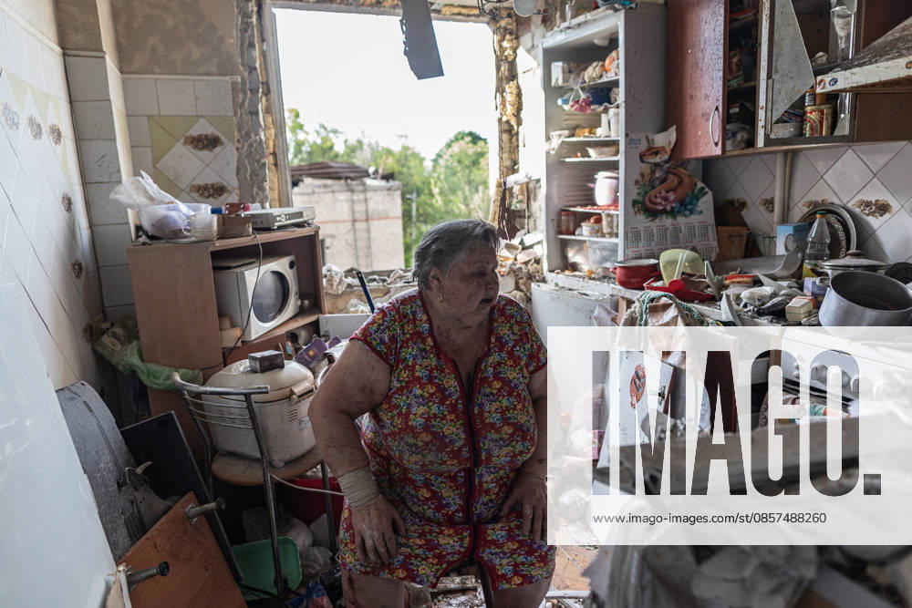 Aftermath of Russian strike in Kramatorsk KRAMATORSK, UKRAINE - MAY 25: Valentina, aged 79, injured at her home, which was damaged following a Russian attack using KAB aerial bombs, in Kramatorsk, Ukraine, 25 May 2026 Diego Herrera Carcedo Anadolu Kramatorsk Ukraine. Editorial use only. Please get in touch for any other usage.