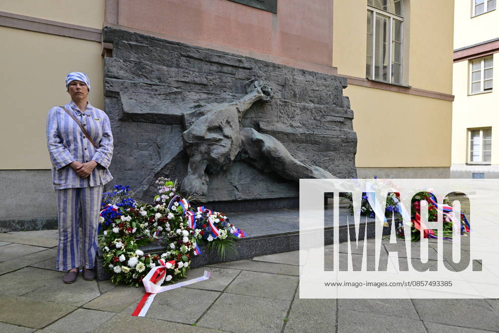 One of the protesters against the Sudeten German congress at the beginning of the commemoration of the victims of the years 1939-1945 at the Kounic Student Residence as part of the Meeting Brno festival and the congress of the Sudeten German Regional Association, in Brno, Czech Republic, on May 25, 2026. The congress ends here. (CTKxPhoto VaclavxSalek) CTKPhotoP2026052502231 CTKPhotoP2026052502231