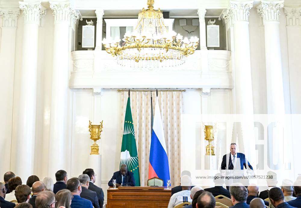 Russia Africa Day 9173275 25.05.2026 Russian Foreign Minister Sergey Lavrov and Cameroonian Ambassador to Russia Mahamat Paba Sale, centre, attend a gala reception for heads of diplomatic missions to mark Africa Day in Moscow, Russia. Kristina Solovyova Sputnik Moscow Russia
