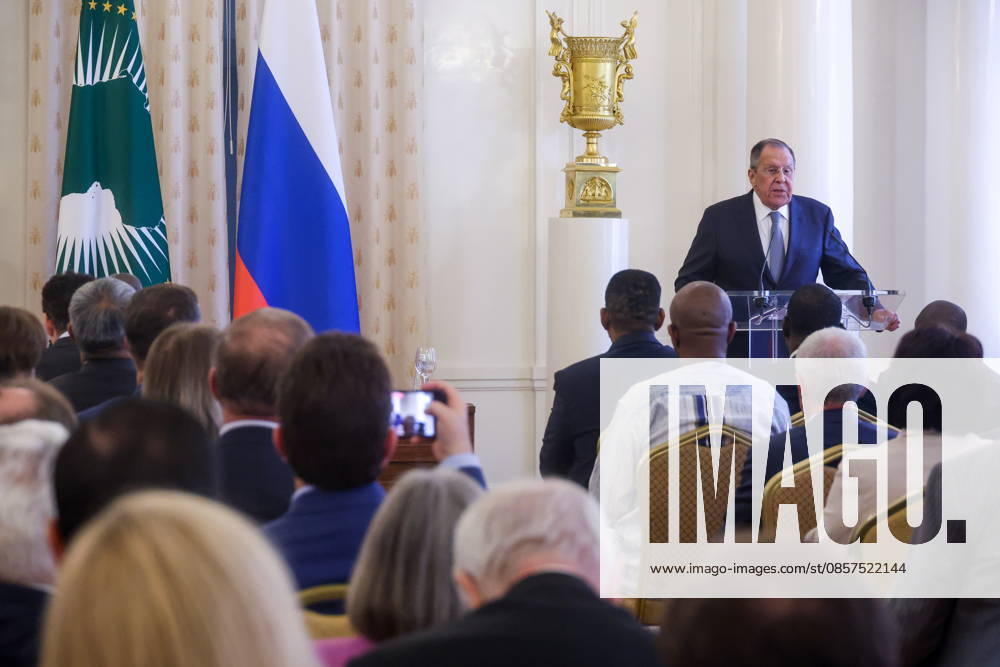 RUSSIA, MOSCOW - MAY 25, 2026: Russia s Minister of Foreign Affairs Sergei Lavrov (R back) speaks during a reception for the heads of missions at the Reception House of Russia’s Ministry of Foreign Affairs on Africa Day. Sergei Fadeichev TASS 93026856
