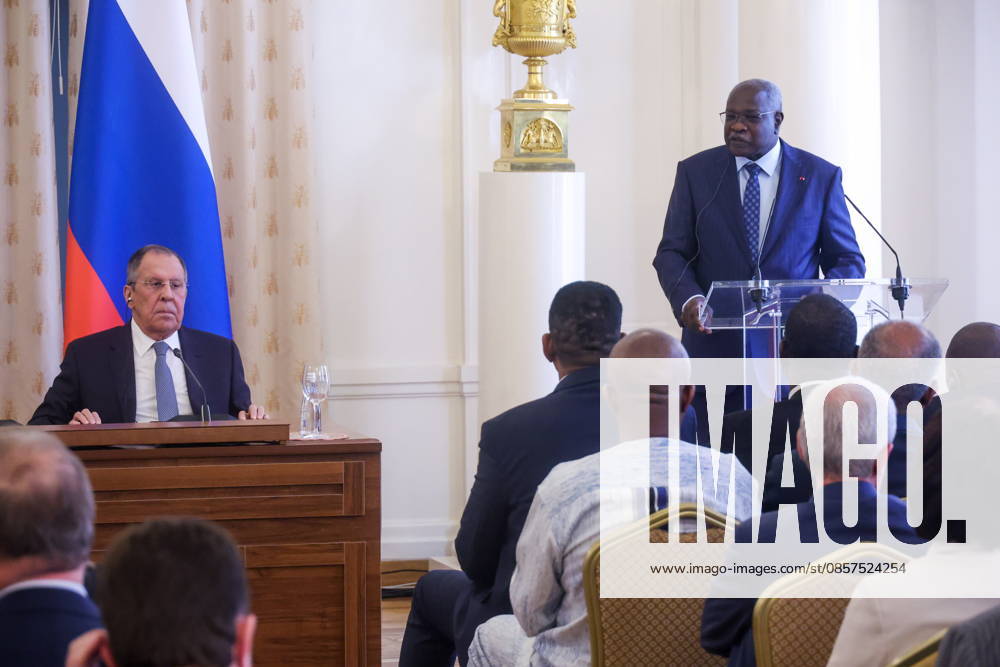 RUSSIA, MOSCOW - MAY 25, 2026: Russia s Minister of Foreign Affairs Sergei Lavrov (L back) and Cameroon s Ambassador to Russia Mahamat Paba Sale (R back) during a reception for the heads of missions at the Reception House of Russias Ministry of Foreign Affairs on Africa Day Moscow Russia - ZUMAt113 20260525_zaa_t113_153