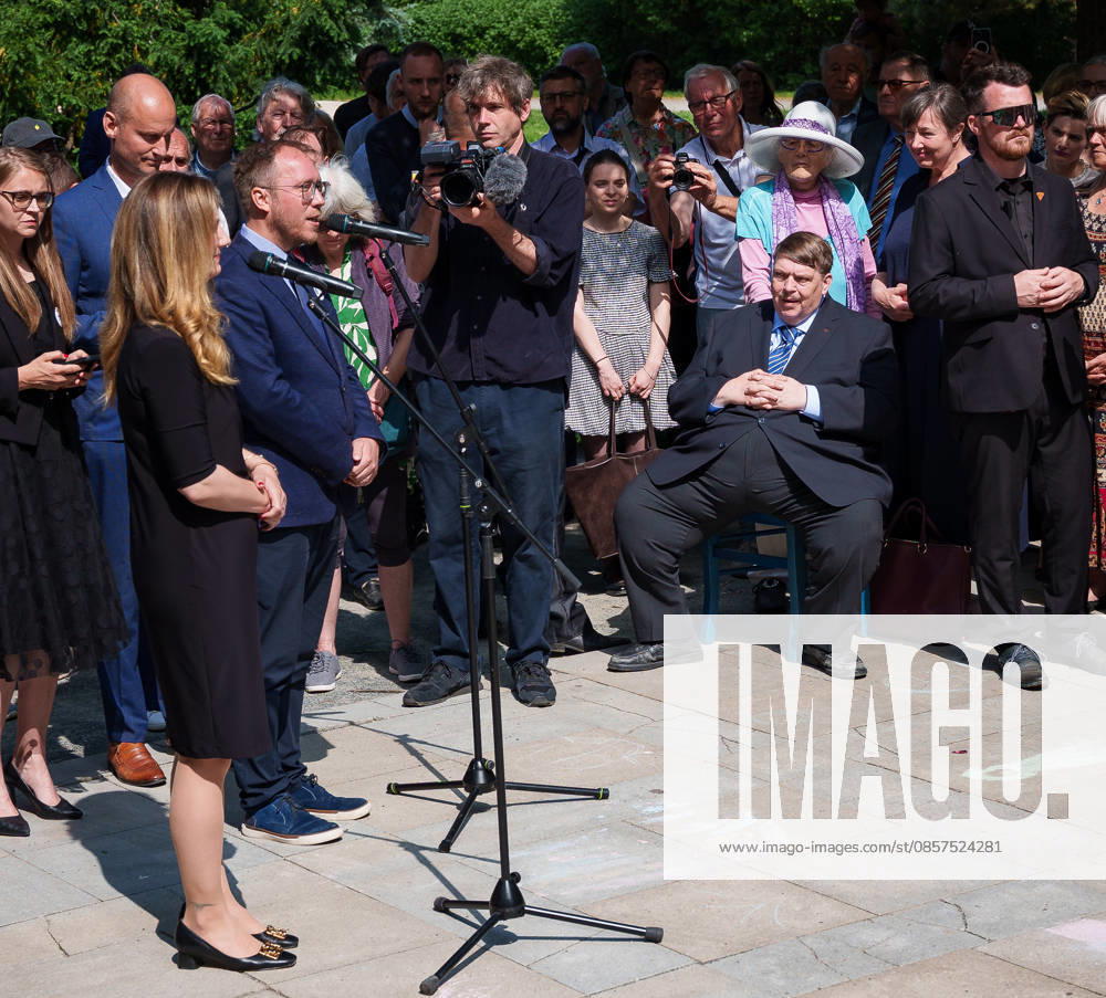 Spokesman of the Sudeten German Landsmannschaft BERND POSSELT (CSU) listens to Mayor of Brno MARKETA VANKOVA s speach during a commemorative ceremony honoring the victims of Nazism in Brno, Czech Republic, on May 25, 2026. The 76th Congress of Sudeten Germans took place in Brno, Czech Republic, from May 22 to 25, 2026, marking the first time the event was held in the country. Brno Czech Republic - ZUMAc315 20260525_zsp_c315_043