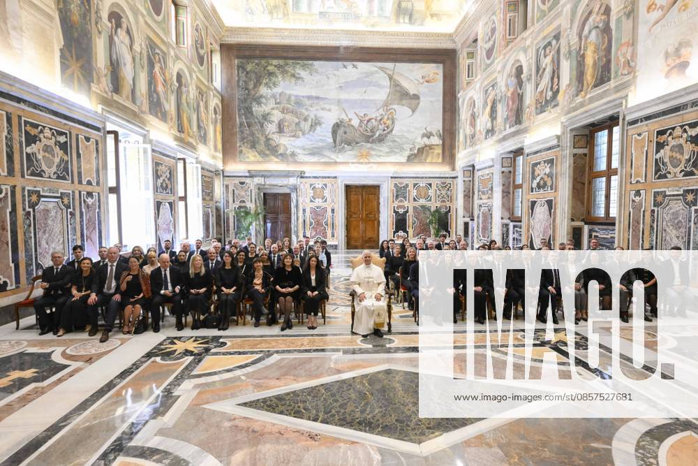 ITALY - POPE LEO XIV RECEIVES MEMBERS OF THE EUROPEAN PARLAMENT S DEMOGRAPHY INTERGROUP IN A PRIVATE AUDIENCE AT THE VATICAN - 2026 5 25 Italy, Rome, Vatican, 2026 5 25. Pope Leo XIV receives Members of the European Parliament s Demography Intergroup in a private audience at the Vatican - NO BOOKS