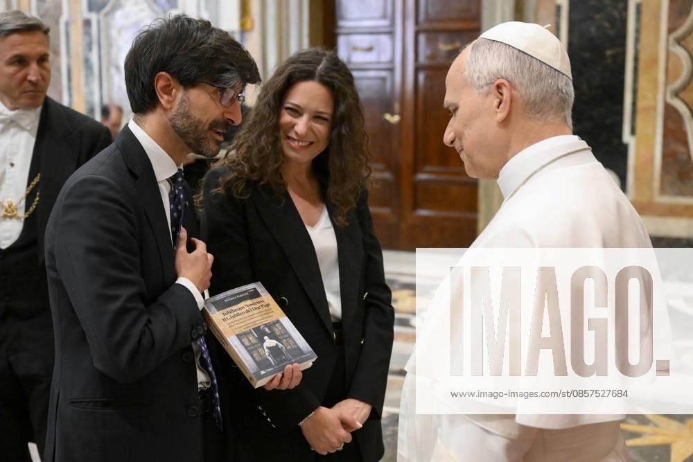ITALY - POPE LEO XIV RECEIVES MEMBERS OF THE EUROPEAN PARLAMENT S DEMOGRAPHY INTERGROUP IN A PRIVATE AUDIENCE AT THE VATICAN - 2026 5 25 Italy, Rome, Vatican, 2026 5 25. Pope Leo XIV receives Members of the European Parliament s Demography Intergroup in a private audience at the Vatican - NO BOOKS