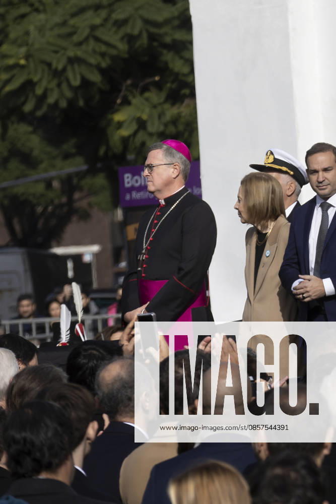 Argentina: President Javier Milei leads the Tedeum. President Javier Milei presides over the traditional Tedeum at the Metropolitan Cathedral. This religious ceremony celebrates the Revolution of May 25, 1810, a historic date marking the establishment of Argentinas first national government. In the photo: Jorge Garcia Cuerva, Archbishop of Buenos Aires. Buenos Aires Argentina