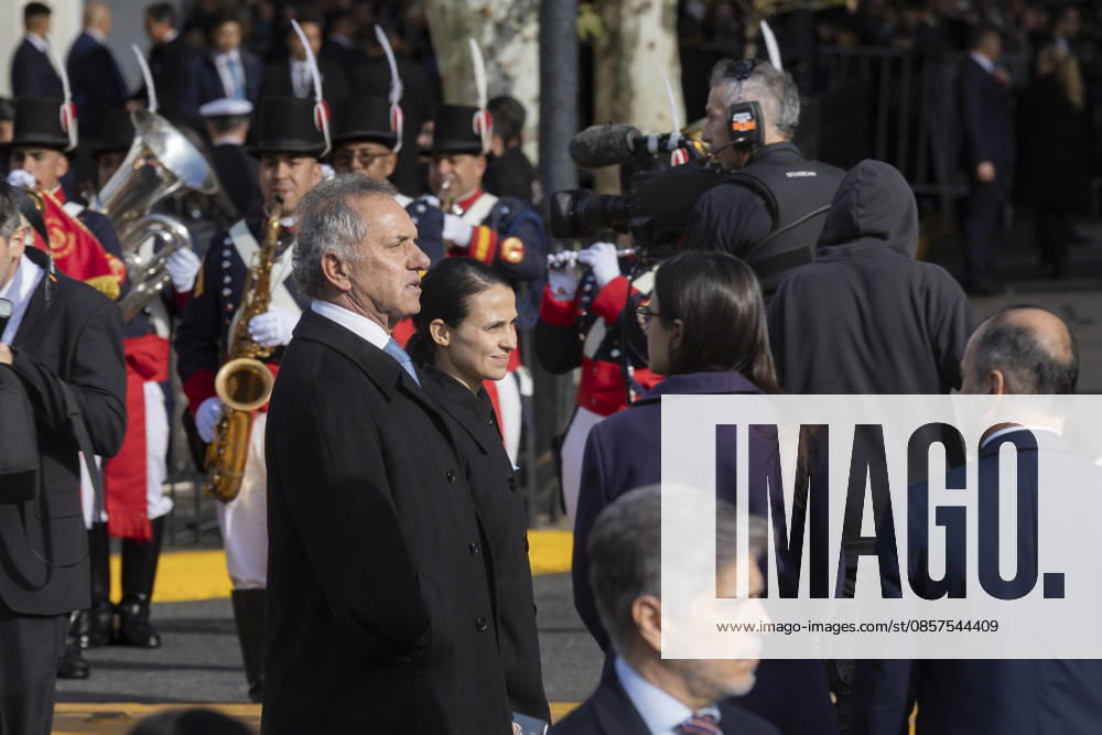 Argentina: President Javier Milei leads the Tedeum. President Javier Milei presides over the traditional Tedeum at the Metropolitan Cathedral. This religious ceremony celebrates the Revolution of May 25, 1810, a historic date marking the establishment of Argentinas first national government. In the photo: Daniel Scioli, National Secretary for Tourism and the Environment Buenos Aires Argentina