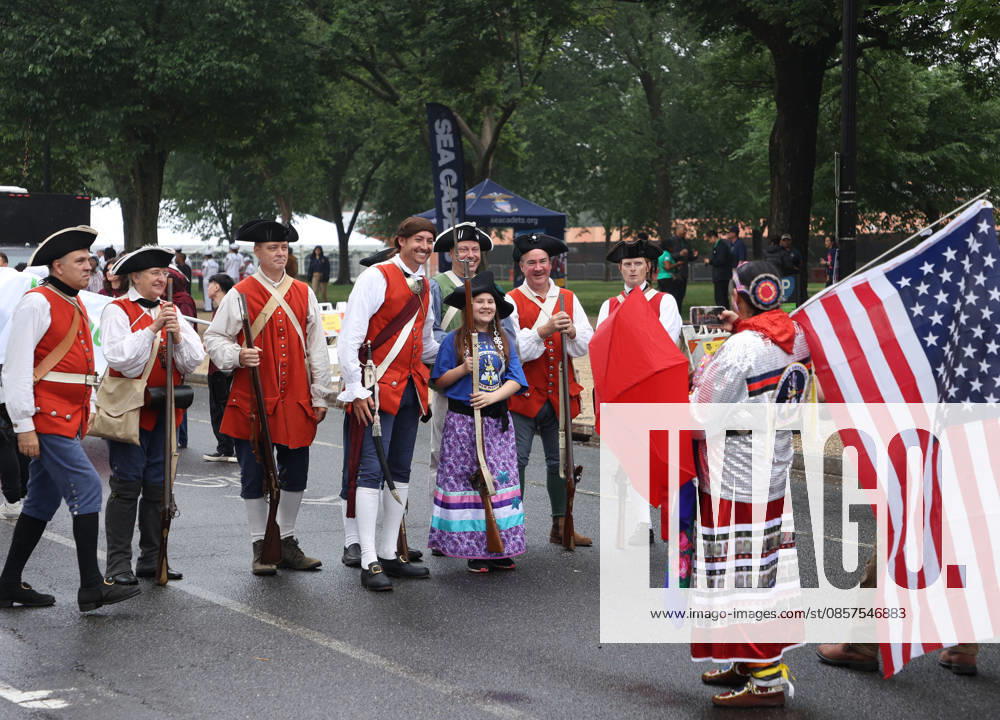 Participants pose for a photograph before the start of the National Memorial Day Parade on Constitution Avenue in Washington, DC, USA, on May 25, 2026. The parade has been held annually since 2005, marking its 21st anniversary. Washington USA - ZUMAs337 20260525_znp_s337_018