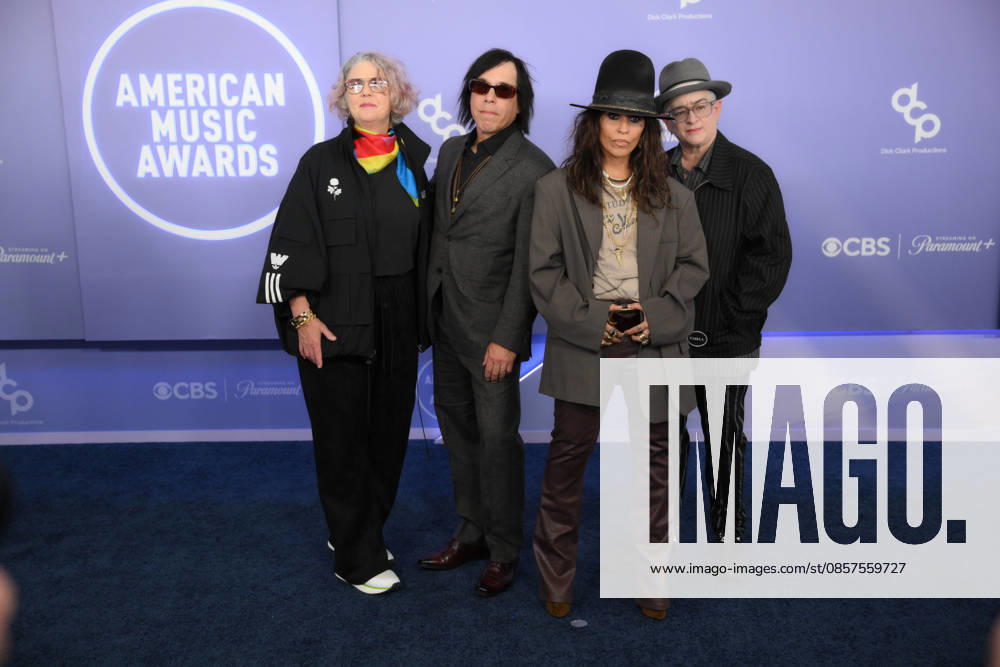 (L-R) DAWN RICHARDSON, ROGER ROCHA, LINDA PERRY, CHRISTA HILLHOUSE of 4 non Blondes American rock band arrives at the Red Carpet during The Annual 52nd American Music Awards at the MGM Grand Arena in Las Vegas. Las Vegas USA - ZUMAo117 20260525_zsp_o117_047