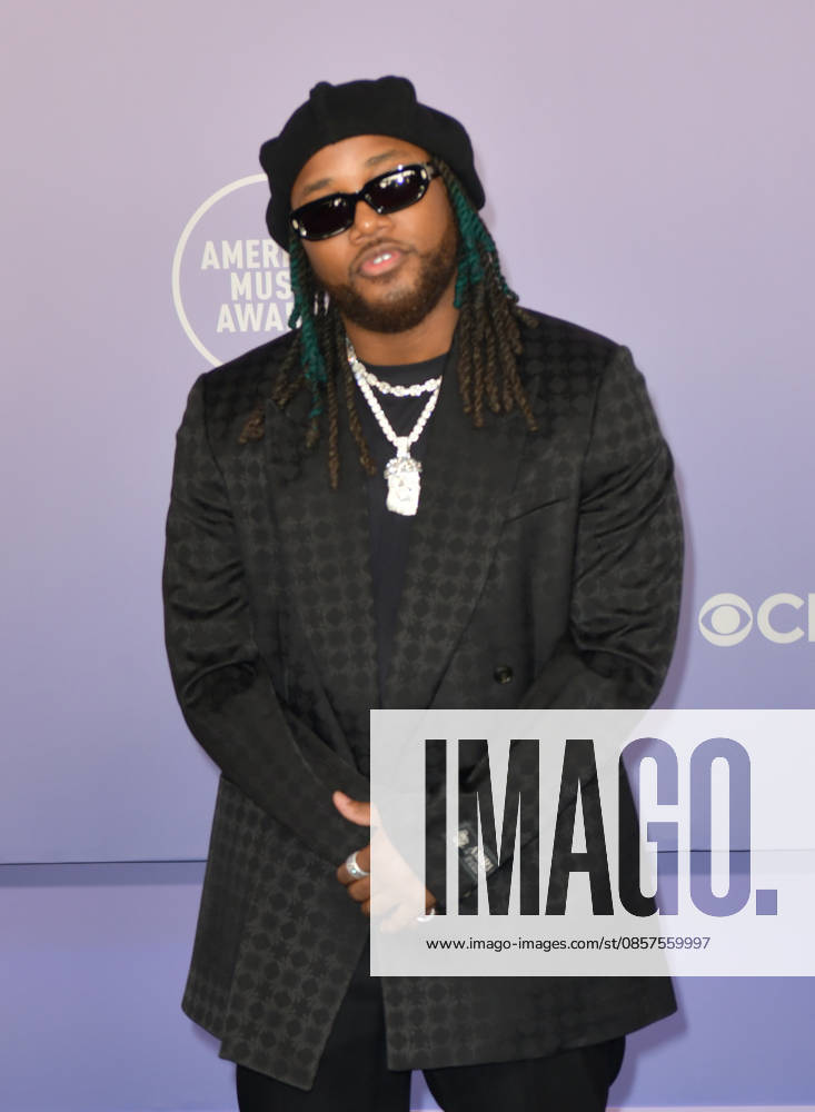 LAS VEGAS, NV - MAY 25: Leon Thomas at the 52nd American Music Awards on May 25, 2026 at the MGM Grand Garden Arena in Las Vegas, Nevada.