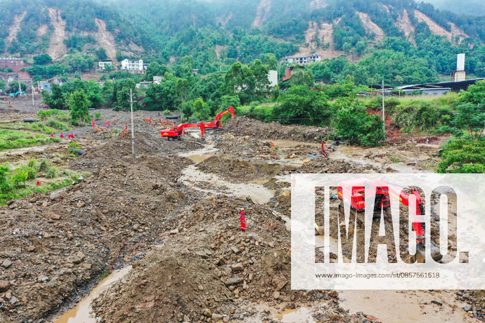 (260526) -- BEIJING, May 26, 2026 -- An aerial drone photo taken on May 25, 2026 shows the rescue site of the flood-hit area after a heavy rainstorm hit Yongchuan District in southwest China s Chongqing Municipality. Record-breaking torrential rain battered Yongchuan District in southwest China s Chongqing Municipality from late Saturday to Sunday, triggering flash floods, landslides and mudslides. Rescue operations are still underway as multiple towns and subdistricts suffered severe damage. ) XINHUA PHOTOS OF THE DAY WangxQuanchao