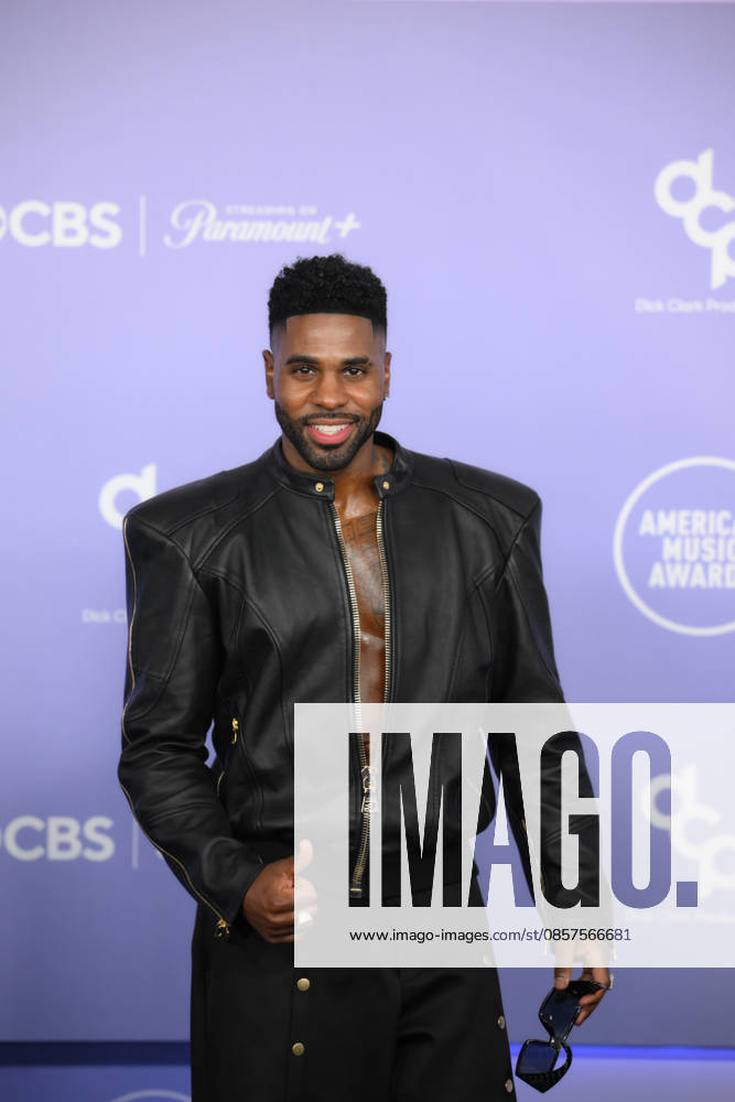 JASON DERULO american singer-songwriter and dancer arrives at the Red Carpet during The Annual 52nd American Music Awards at the MGM Grand Arena in Las Vegas. Las Vegas USA - ZUMAo117 20260525_zsp_o117_094