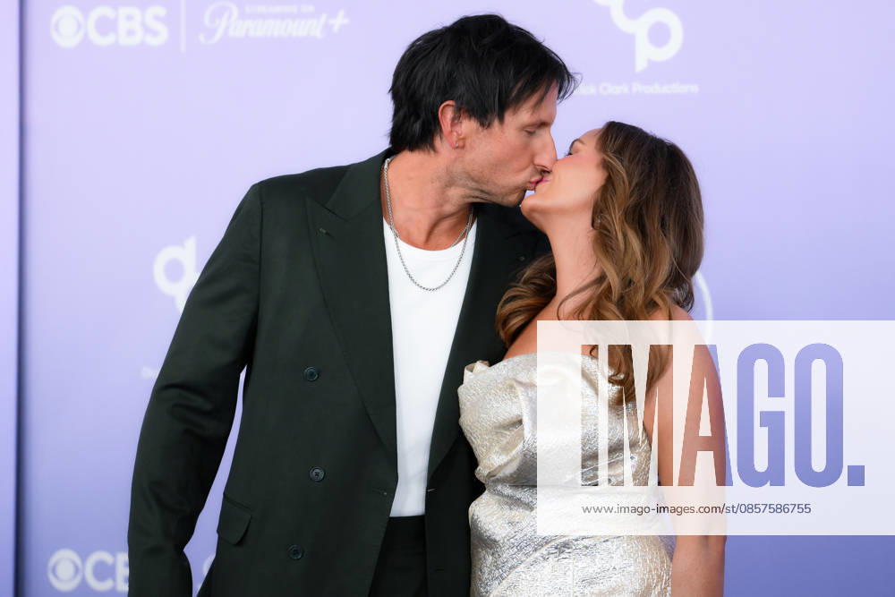 (L-R) RUSSELL DICKERSON American singer-songwriter kissing his wife KAILEY DICKERSON at the Red Carpet during The Annual 52nd American Music Awards at the MGM Grand Arena in Las Vegas. Las Vegas USA - ZUMAo117 20260525_zsp_o117_222