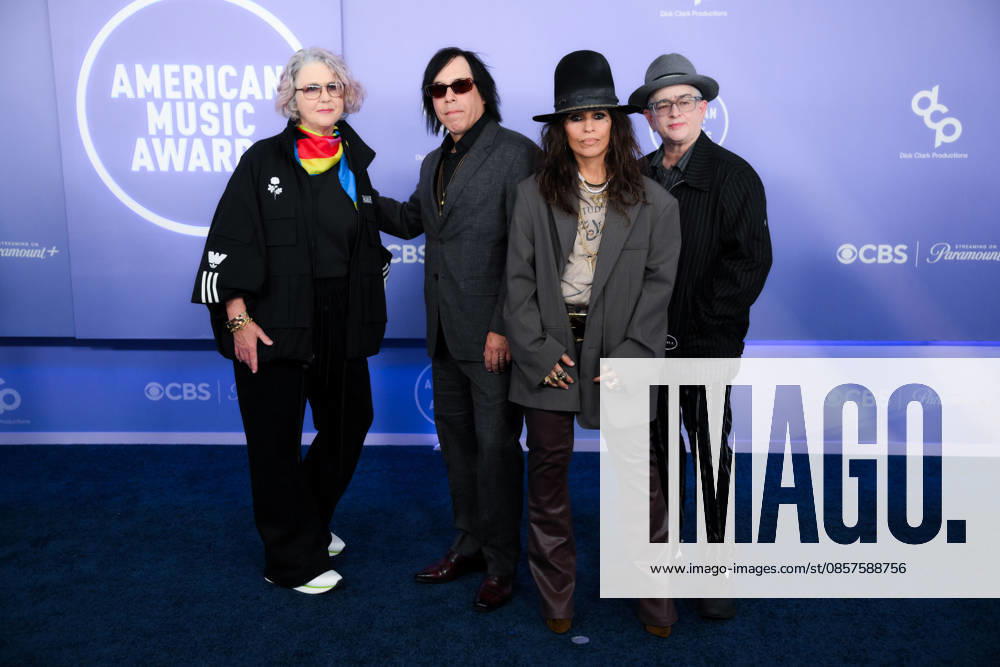 (L-R) DAWN RICHARDSON, ROGER ROCHA, LINDA PERRY, CHRISTA HILLHOUSE of 4 non Blondes American rock band arrives at the Red Carpet during The Annual 52nd American Music Awards at the MGM Grand Arena in Las Vegas. Las Vegas USA - ZUMAo117 20260525_zsp_o117_194