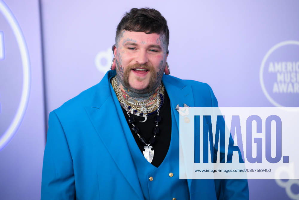 TEDDY SWIMS American singer-songwriter arrives at the Red Carpet during The Annual 52nd American Music Awards at the MGM Grand Arena in Las Vegas. Las Vegas USA - ZUMAo117 20260525_zsp_o117_208