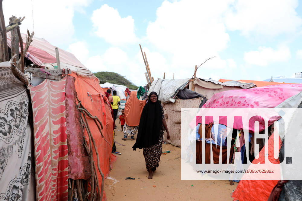Camps turn into permanent settlements amid ongoing crisis in Somalia MOGADISHU, SOMALIA - MAY 26: A view of tents as millions of people living in camps that have gradually turned into permanent settlements, where they continue to face difficult living conditions amid insecurity, conflict and drought in the capital Mogadishu, Somalia, on May 26, 2026. Metin Yuksel Kaya Anadolu Mogadishu Somalia. Editorial use only. Please get in touch for any other usage.