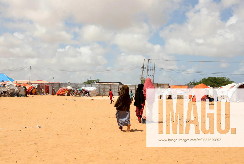 Camps turn into permanent settlements amid ongoing crisis in Somalia MOGADISHU, SOMALIA - MAY 26: Children are seen at a tent camp as millions of people living in camps that have gradually turned into permanent settlements, where they continue to face difficult living conditions amid insecurity, conflict and drought in the capital Mogadishu, Somalia, on May 26, 2026. Metin Yuksel Kaya Anadolu Mogadishu Somalia. Editorial use only. Please get in touch for any other usage.