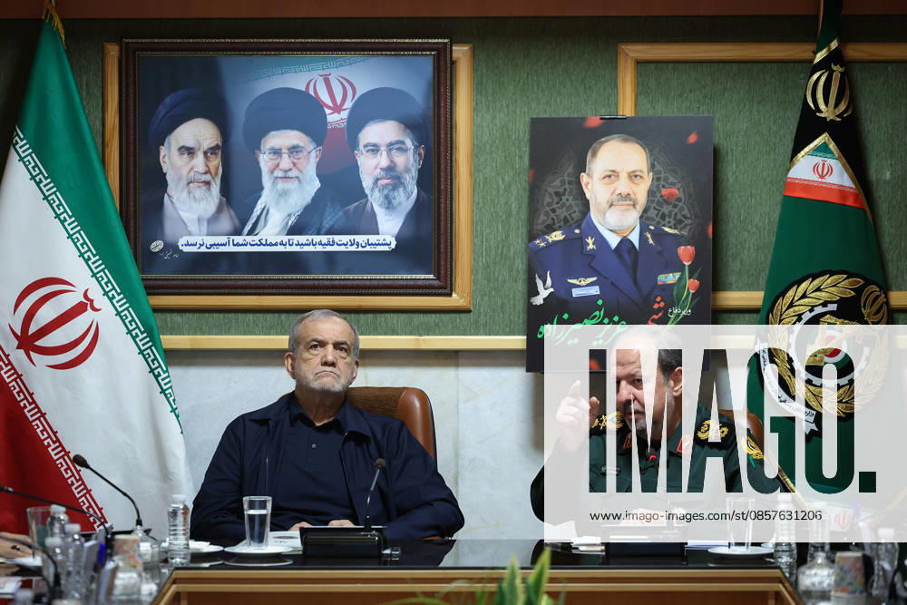 Iranian President MASOUD PEZESHKIAN (L) and Iranian Acting Minister of Defense Brigadier General MAJID EBN-E-REZA (R) during a meeting in Tehran. Majid Ebn-e-Reza is an Iranian military officer and politician serving as the acting minister of defense of Iran since 2 March 2026. According to the Deputy for Communications and Information of the Iranian President s Office, President Masoud Pezeshkian appointed Ebn-e-Reza as the acting Minister of Defense of the Islamic Republic of Iran. Prior to his appointment, he held several strategic positions in the Ministry of Defense, the General Staff of the Armed Forces, and the defense industries, and most recently served as a deputy minister in the ministry. On March 3, 2 - ZUMAi98_ 20260526_zih_i98_004