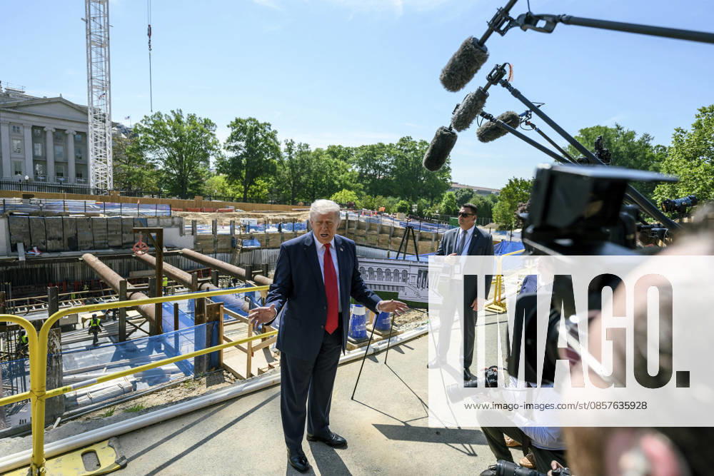 U.S. President Donald Trump, delivers remarks during and impromptu press conference at the construction site for the ballroom that was once the East Wing of the White House, May 19, 2026 in Washington, D.C. Washington United States of America - ZUMAp138 20260526_zaa_p138_053