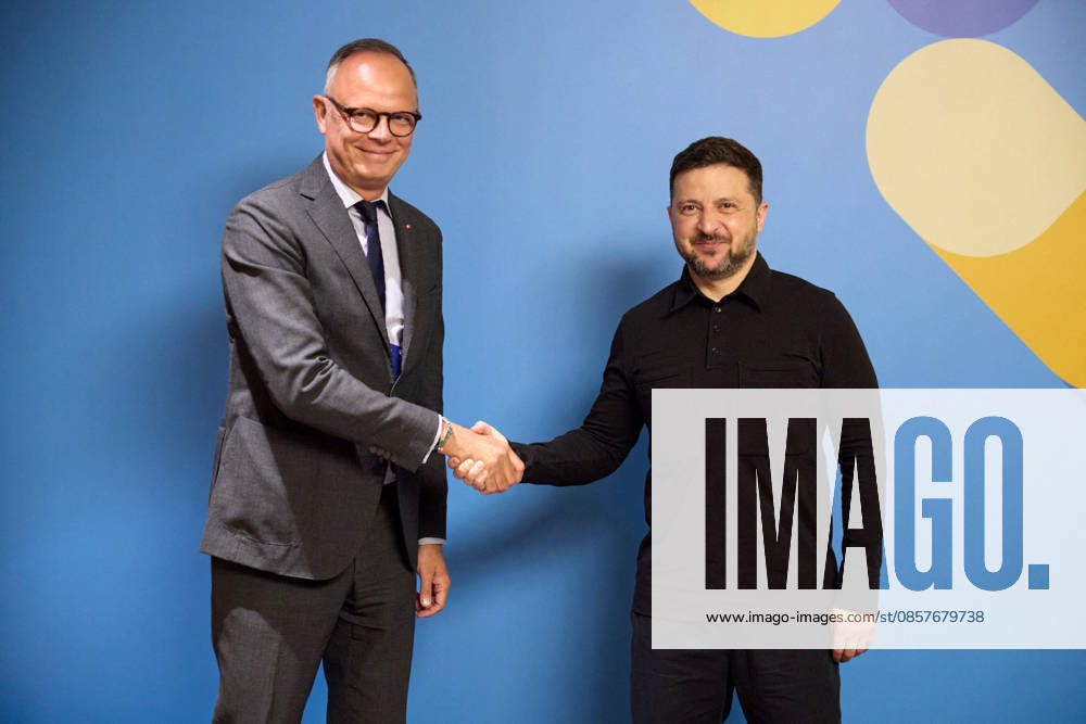 Le Havre Mayor Edouard Philippe meets with President Volodymyr Zelensky in Kiev, Ukraine on May 26, 2026 Ukraine Presidency via Bestimage Edouard Philippe meets with President Volodymyr Zelensky in kyiv, Ukraine on May 26, 2026 Ukraine