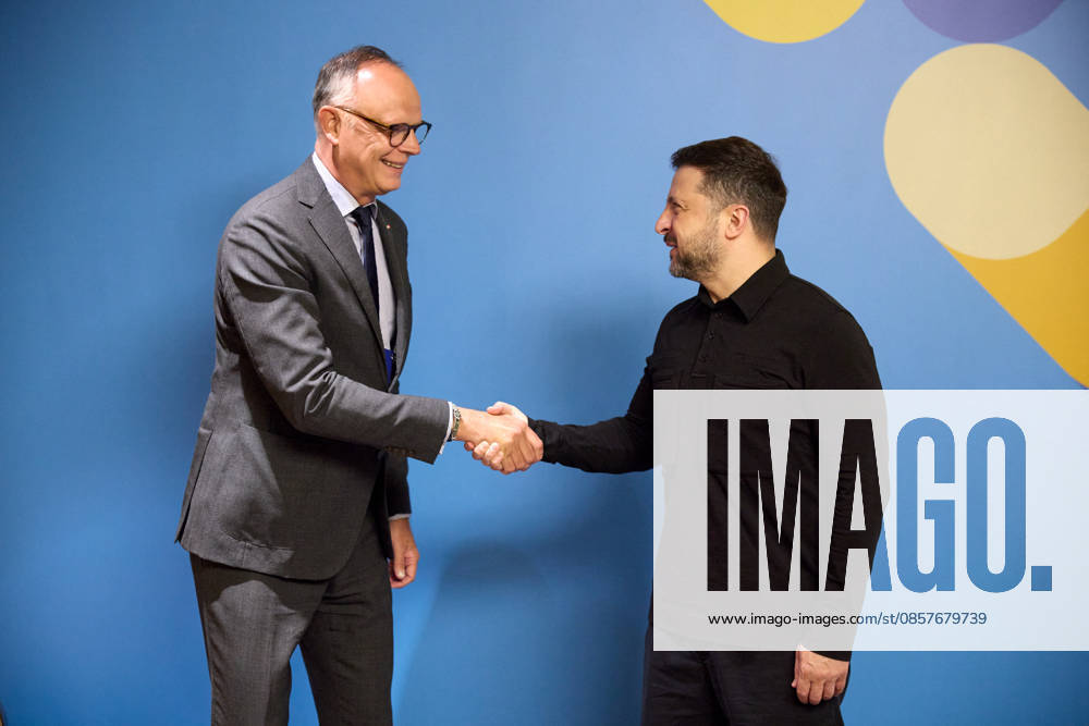 Le Havre Mayor Edouard Philippe meets with President Volodymyr Zelensky in Kiev, Ukraine on May 26, 2026 Ukraine Presidency via Bestimage Edouard Philippe meets with President Volodymyr Zelensky in kyiv, Ukraine on May 26, 2026 Ukraine