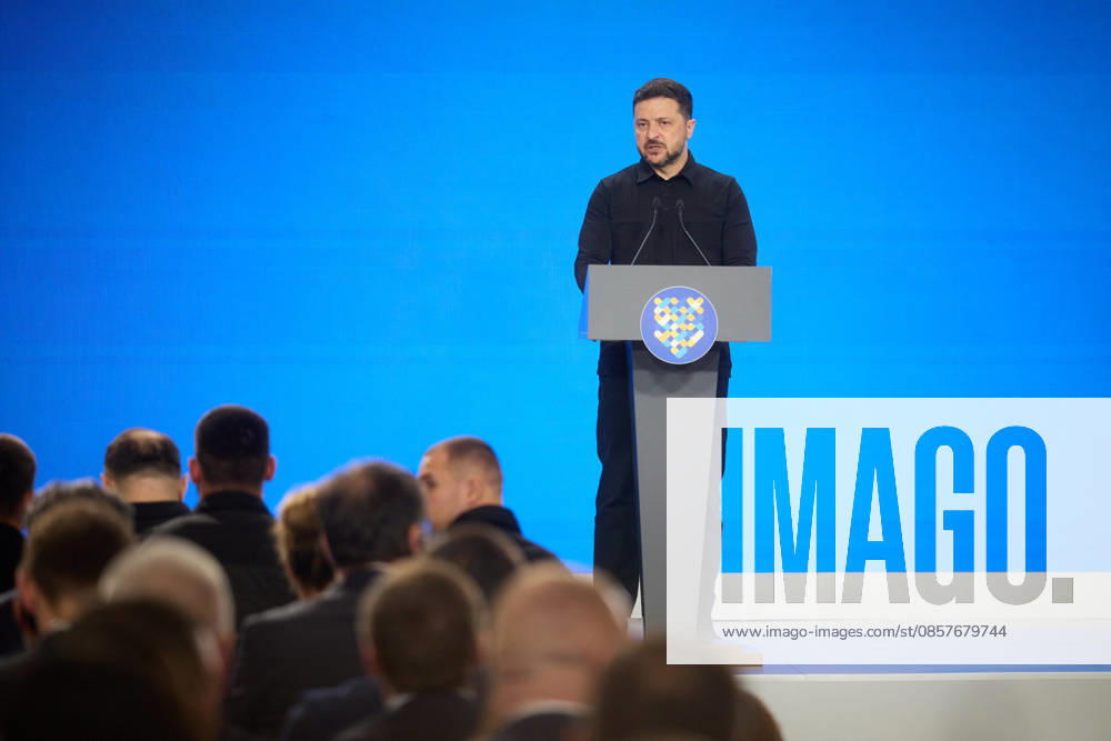 Le Havre Mayor Edouard Philippe meets with President Volodymyr Zelensky in Kiev, Ukraine on May 26, 2026 Ukraine Presidency via Bestimage Edouard Philippe meets with President Volodymyr Zelensky in kyiv, Ukraine on May 26, 2026 Ukraine