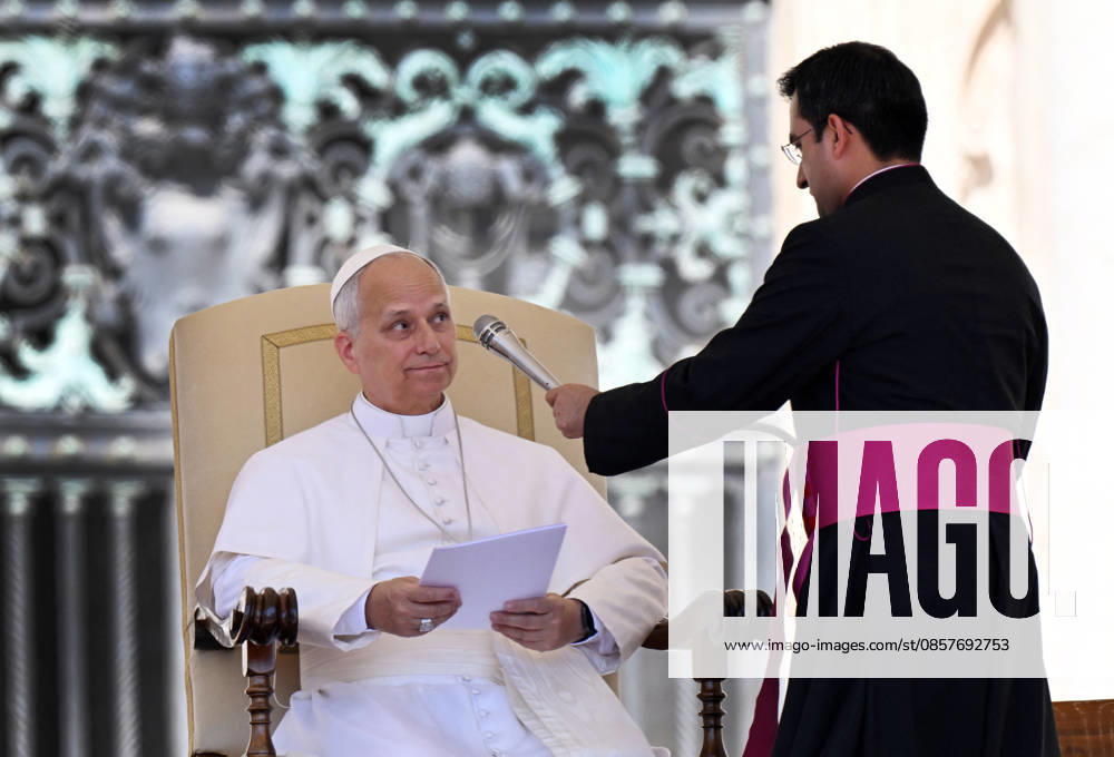 Pope Leo XIV Leads The General Audience - Vatican Pope Leo XIV attends the weekly general audience in Saint Peter’s square, Vatican on May 27, 2026. Right: Edgard Ivan Rimaycuna Inga, pope’s private secretary. Photo by Eric Vandeville ABACAPRESS.COM Rome Vatican (or Holy See)