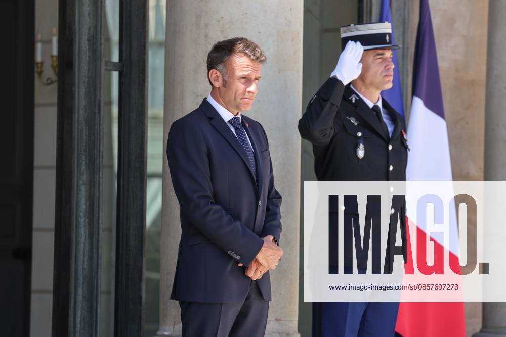 Paris, France le 27 mai 2026 - Le President de la Republique Emmanuel Macron recoit M. Milojko Spajic, Premier ministre du Montenegro au Palais de l Elysee - The President of the Republic Emmanuel Macron receives Mr. Milojko Spajic, Prime Minister of Montenegro at the Elysee Palace