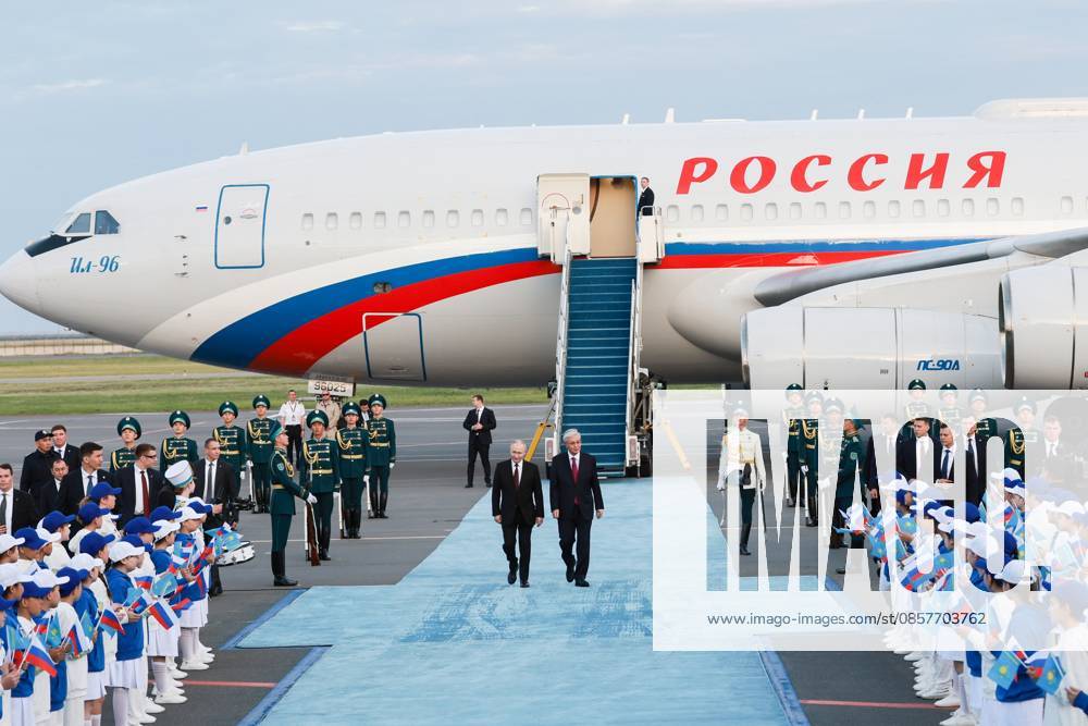 Kazakhstan Russia 9174623 27.05.2026 Russian President Vladimir Putin and Kazakh President Kassym-Jomart Tokayev attend a welcome ceremony upon Putin s arrival at Nursultan Nazarbayev International Airport in Astana, Kazakhstan. Alexander Shcherbak Sputnik Astana Kazakhstan