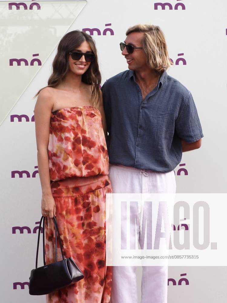 MADRID, SPAIN - MAY 27: MAIALEN MORENO and LUIS GIMENEZ attends the photocall of the Casa Mo annual event featuring its La Cockteleria collection, organized by Multiopticas, on May 27, 2026 in Madrid, Spain. Madrid Spain - ZUMAh199 20260527_zip_h199_087