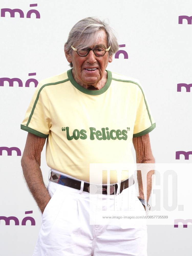 MADRID, SPAIN - MAY 27: THE SPANISH KING attends the photocall of the Casa Mo annual event featuring its La Cockteleria collection, organized by Multiopticas, on May 27, 2026 in Madrid, Spain. Madrid Spain - ZUMAh199 20260527_zip_h199_099