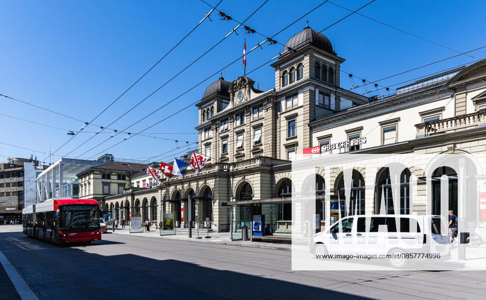 Knife attack with multiple injuries, Winterthur, Switzerland Winterthur, Switzerland, 28th May 2026 A few hours after the knife attack at Winterthur train station, the police are still visibly present A total of four people were injured, some seriously