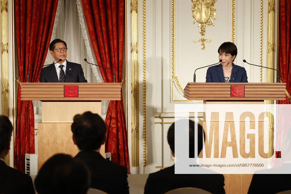 (L to R) Philippine President Ferdinand Marcos Jr. and Japanese Prime Minister Sanae Takaichi speak during a joint press conference at the Akasaka Palace State Guest House in Tokyo. Tokyo Japan - ZUMAm191 20260528_aap_m191_012