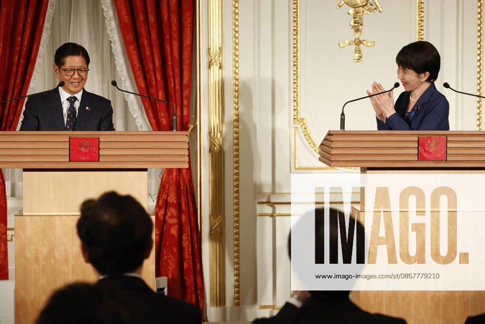Japan s Prime Minister Sanae Takaichi - Philippines President Ferdinand Marcos Jr. meeting in Tokyo TOKYO, JAPAN - MAY 28: (--- – MANDATORY CREDIT - RODRIGO REYES MARIN POOL - NO MARKETING NO ADVERTISING CAMPAIGNS - DISTRIBUTED AS A SERVICE TO CLIENTS----) Philippine President Ferdinand Marcos Jr. and Japanese Prime Minister Sanae Takaichi speak during a joint press conference at the Akasaka Palace State Guest House on May 28, 2026, in Tokyo, Japan. Rodrigo Reyes Marin Anadolu Tokyo Japan. Editorial use only. Please get in touch for any other usage.