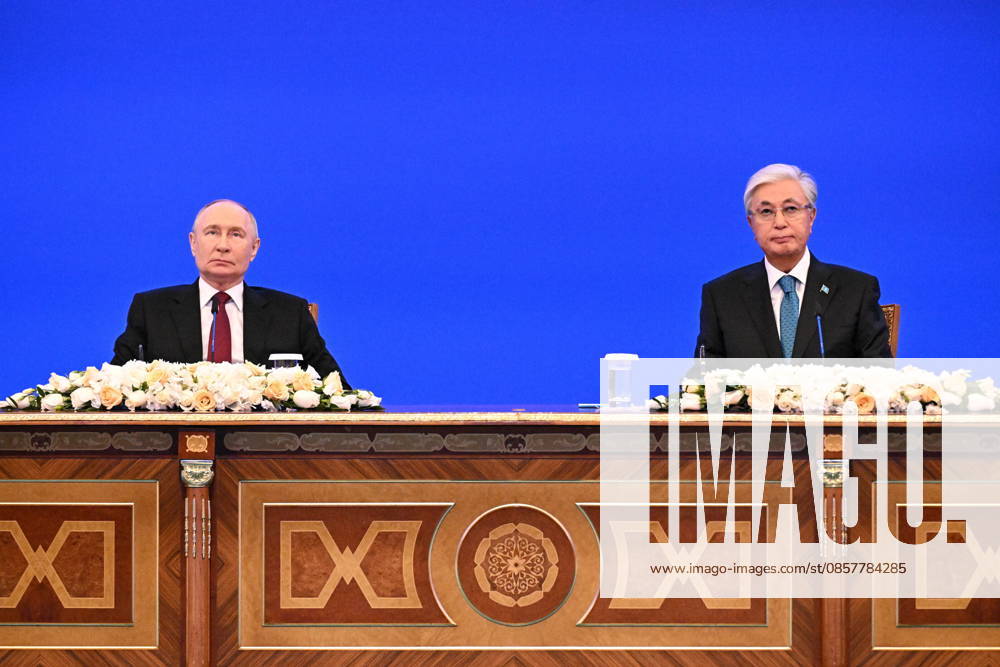 KAZAKHSTAN, ASTANA - MAY 28, 2026: Russia s President Vladimir Putin (L) and Kazakhstan s President Kassym-Jomart Tokayev are seen during a ceremony to sign joint documents at the Independence Palace Astana Kazakhstan - ZUMAt113 20260528_zaa_t113_357